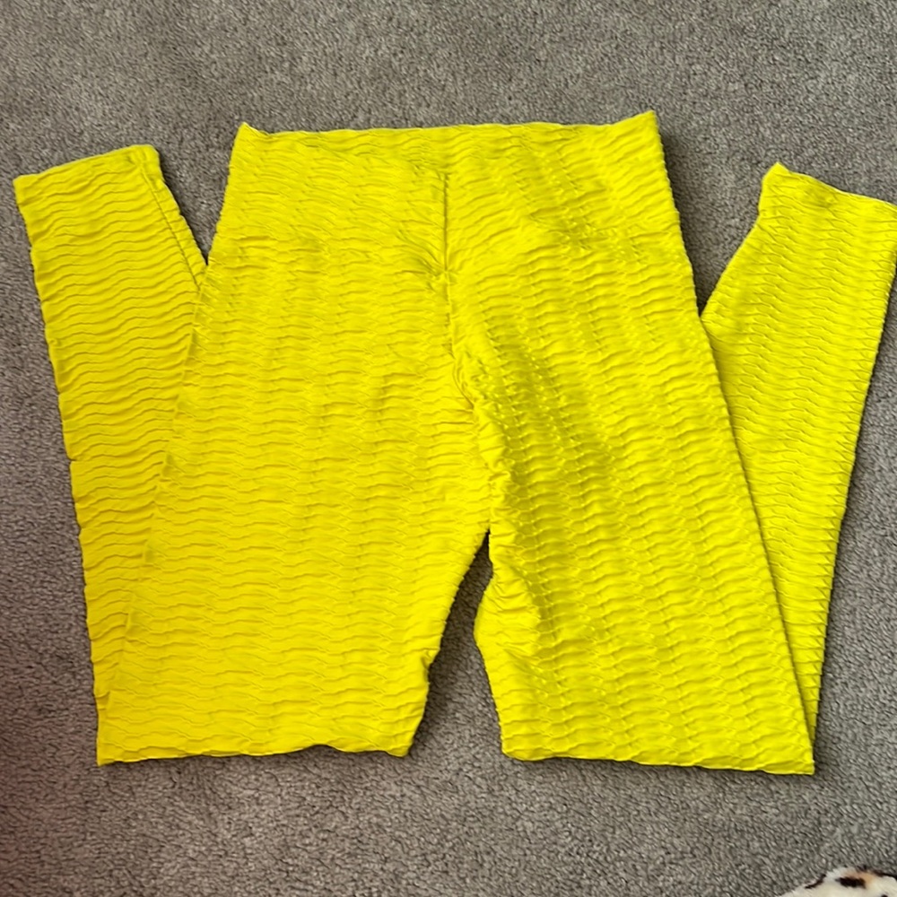 NWOT BBB leggings